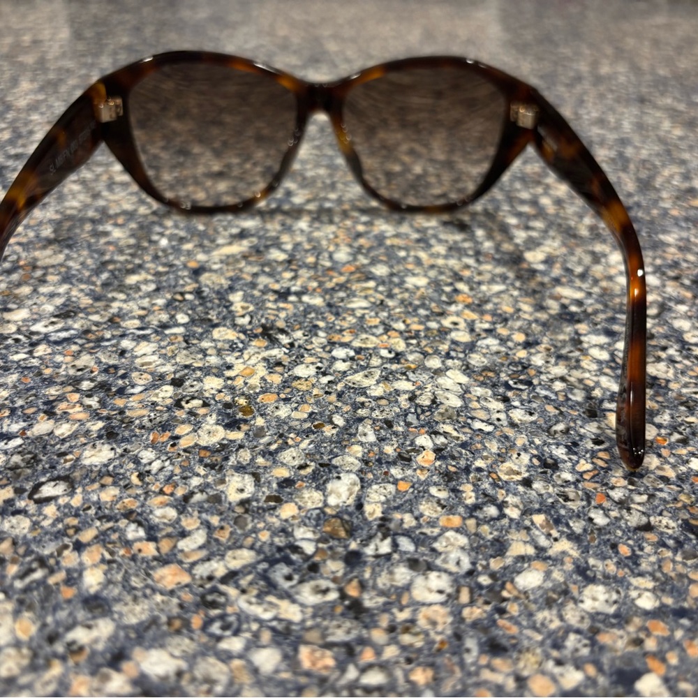 brand new YSL sunglasses never worn no scratches with case and dust cloth